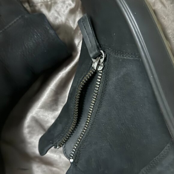 Ecco Black Suede Zipper Bootie, Women's size 8-8.5/EUR 39 - Picture 5 of 6